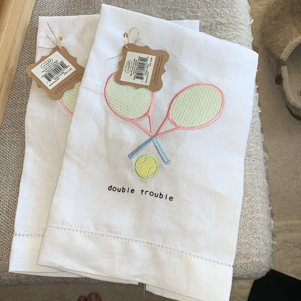 Double Trouble 2 Tennis 🎾 Towels NWT